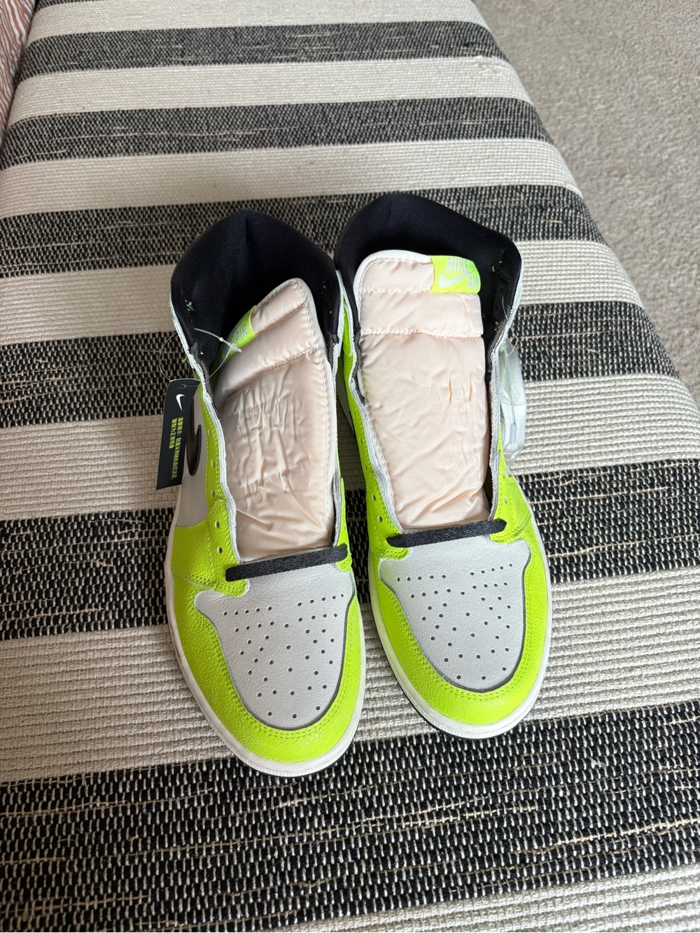 Nike Women’s Low-Top Sneakers in Neon Green and Light Gray